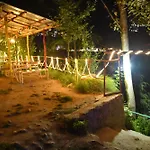 Himtrek River Side Camps And Hostel Manali