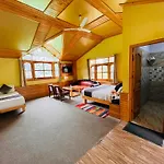 Snow Clad Riverview Hotel & Resort, Manali