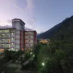 De Vivendi Resorts With 35000 Sqft Open Lawn With Bbq