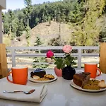 Anand Vardhan Resorts