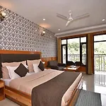 Hotel Hadimba Residency