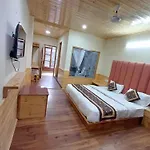 Hotel Triengle Hights