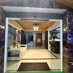Hotel Manali Queen