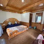 Pine N Peak Cottage