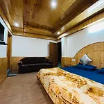 Pine N Peak Cottage