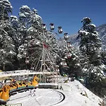 Snow Vista Hotel And Restaurant