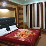 Hotel Canary Woods