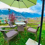 Himalayan Nomad Cottage, Manali ! All 2 Bedroom Independent Cottages ! Personal Lawn Every Cottage ! Parking ! Scenic Mountains View ! Spacious Rooms !