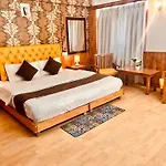 Ganga Lodge - Affordable Luxury Stay Near Mall Road Manali
