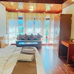 Serene Stays Colonel Zorawar Cottage