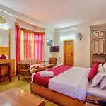 Hotel Royal The Mall Manali