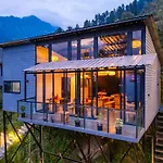 Montane Chalet , Sethan