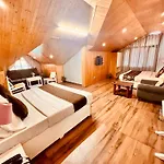 Hotel Hadimba Palace - ! The Heart Of Manali Since 1999 ! Big Parking ! Near Mall Road ! Mountain View ! Property Of The Decade ! M 62305-50100