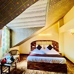 Hotel Kalinga Grand - Luxury Comfort !! Travellers Delight !! Budget Friendly !! Prime Location !! Guest Favourite