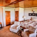 Nalagarh Outhouse By Edenhomes