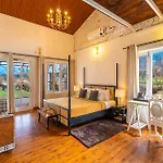Stayvista At Ekaa House With Bbq, Bonfire, Wifi, Lawn & Pet Friendly
