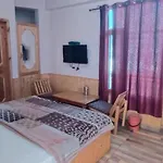 Om Hotel