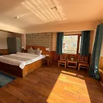 Drifters Inn - The Hidden Tribe