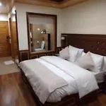 Calux Golden Woods Manali