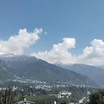 Calux Golden Woods Manali