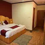 Krishana Cottage A Pure Veg !!!300 M From Hadimba Temple!!!Balcony Rooms!!!Veg Restaurant!!!Couple Friendly!!!Family Cottage!!!