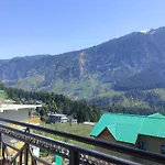 Krishana Cottage A Pure Veg !!!300 M From Hadimba Temple!!!Balcony Rooms!!!Veg Restaurant!!!Couple Friendly!!!Family Cottage!!!