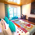 Simsa Heights Manali