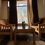 Amar Villa Manali