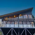Montane Chalet , Sethan