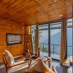 Montane Chalet , Sethan