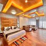Rockland Cottage, Manali - Centrally Heated & Air Cooled Premium Rooms