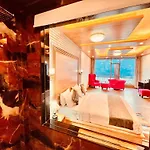 Rockland Cottage, Manali - Centrally Heated & Air Cooled Premium Rooms