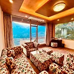 Rockland Cottage, Manali - Centrally Heated & Air Cooled Premium Rooms