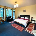 The Forestbound Cottage