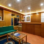 Rudra Mountain Inn Manali , Aleo
