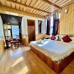 Royalview\'S Blissful Stay