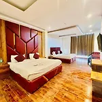 Residency\'S Royal Galaxy Palace
