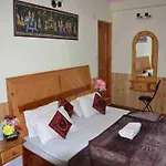 Hotel O Antriksh Cottage