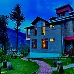 Woods Villa Cottages Manali - 1,2,3,4 Cottages & Villas Available In Manali With Scenic Mountain View