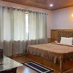 Aviyato Trimurti B&B