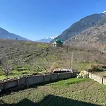 Aviyato Trimurti B&B