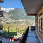 Kundan Hotel And Restaurant