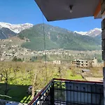Kundan Hotel And Restaurant
