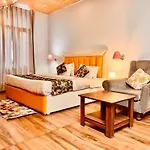 Hotel The Hadimba Palace, Manali