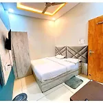 Hotel Premium Jupiter Manali Near Hidimba Devi Temple - Free Parking - Restaurant - Facilities - Room Service Available - Best Vacation Stay With Family - Best Hotel In Manali