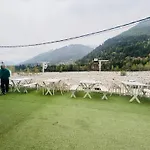 Hotel Villa Riverine Cafe & Riverview Near Mall Road Manali