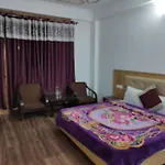 Hotel Budget Saras Manali Near Temple - Free Parking - Restaurant Facilities - Best Hotel In Manali