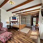 Larisa Resort Manali