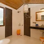Oyo Premium Cottages Upper Rangri