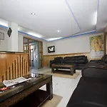 Oyo Premium Star Prini